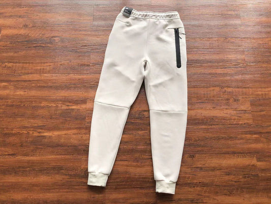 NIKE TECH FLEECE PANTS x CREAMY WHITE