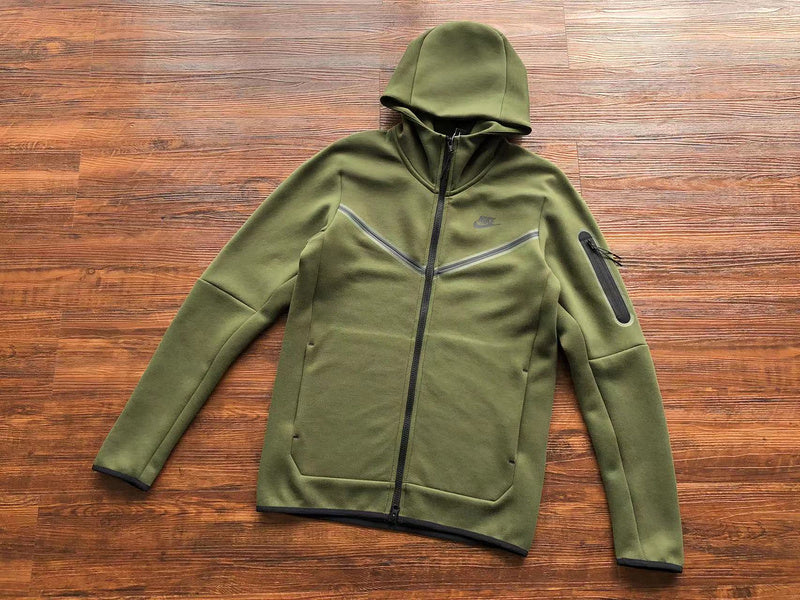 NIKE TECH FLEECE HOODIE x OLIVE GREEN