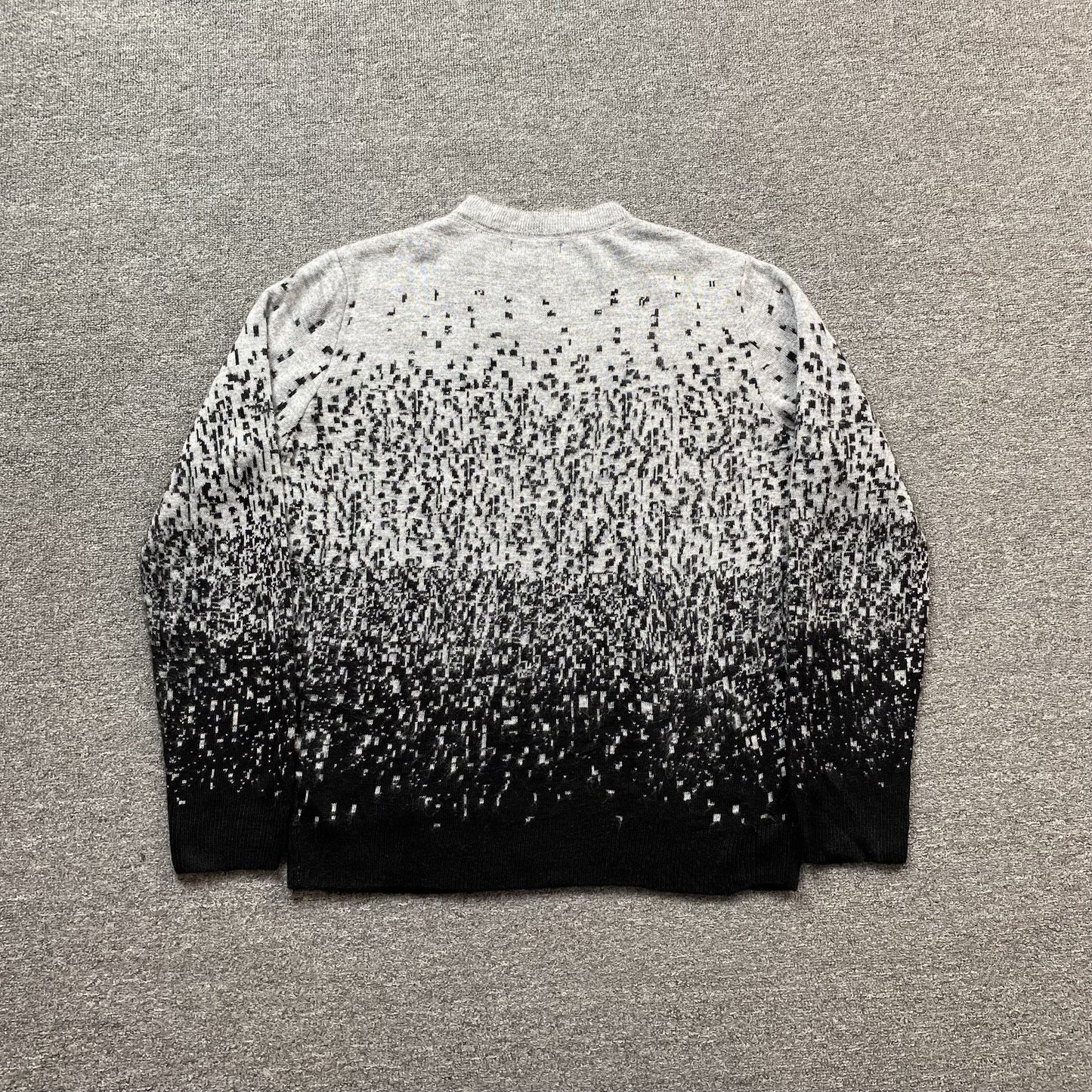 AMIRI STAGGERED GRADIANT CREWNECK GREY