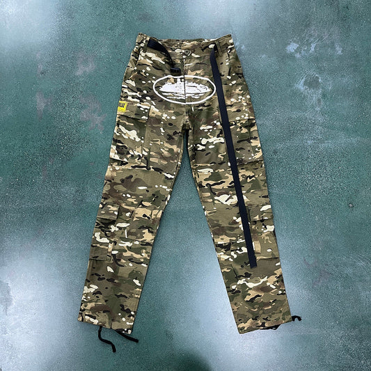 CORTEIZ CARGO PANTS CAMO