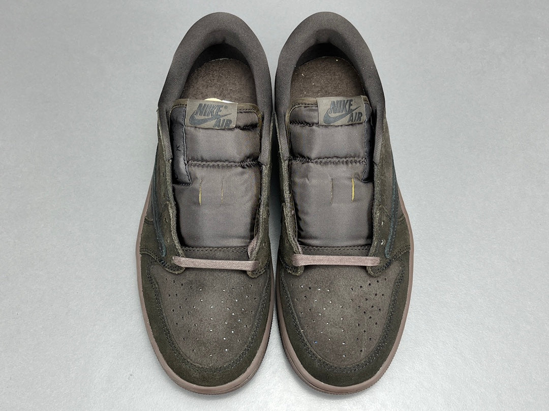 JORDAN 1 RETRO LOW OG SP x TRAVIS SCOTT VELVET BROWN