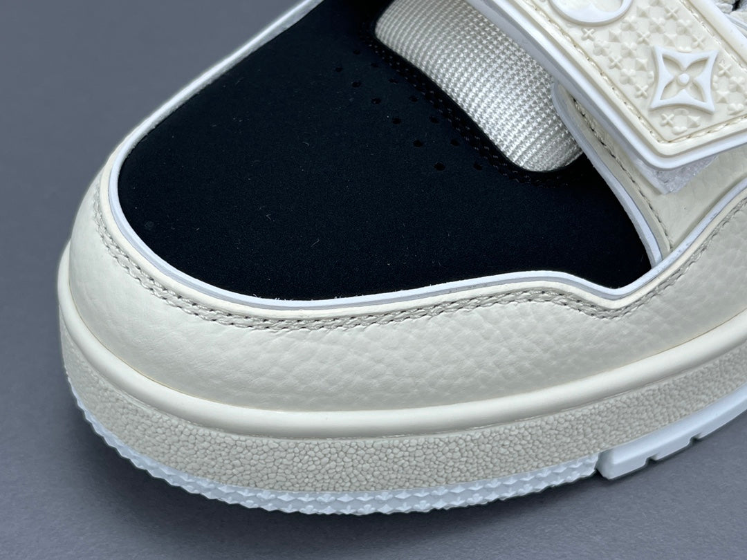 LOUIS VUITTON LV TRAINER SNEAKER
