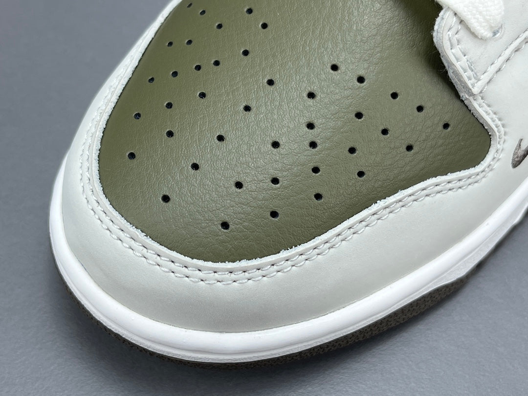 NIKE DUNK LOW x YEAR OF THE SNAKE