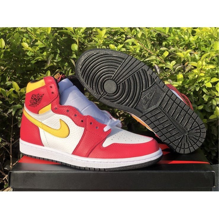 JORDAN 1 RETRO HIGH OG x LIGHT FUSION RED