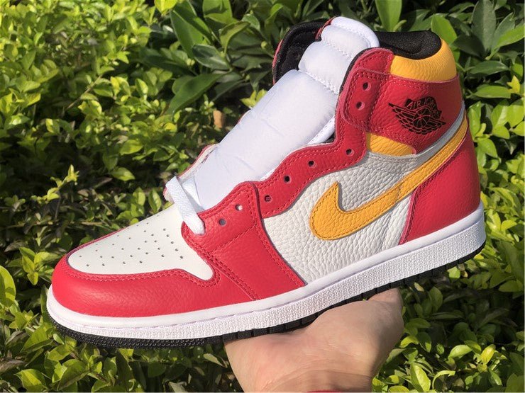 JORDAN 1 RETRO HIGH OG x LIGHT FUSION RED