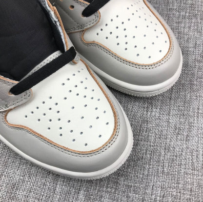 JORDAN 1 RETRO HIGH OG DEFIANT x SB NYC TO PARIS