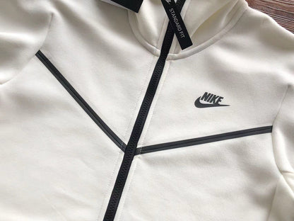 NIKE TECH FLEECE HOODIE x WHITE