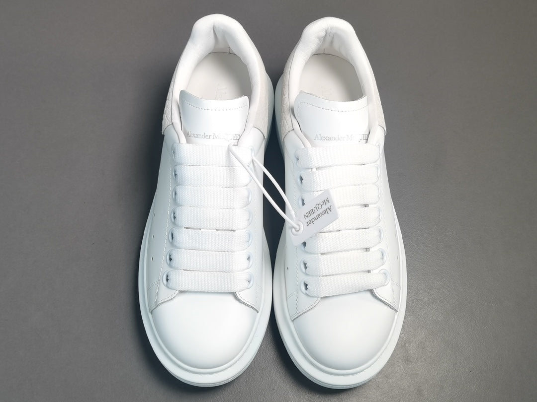 ALEXANDER MCQUEEN SNEAKERS x WHITE VANILLA