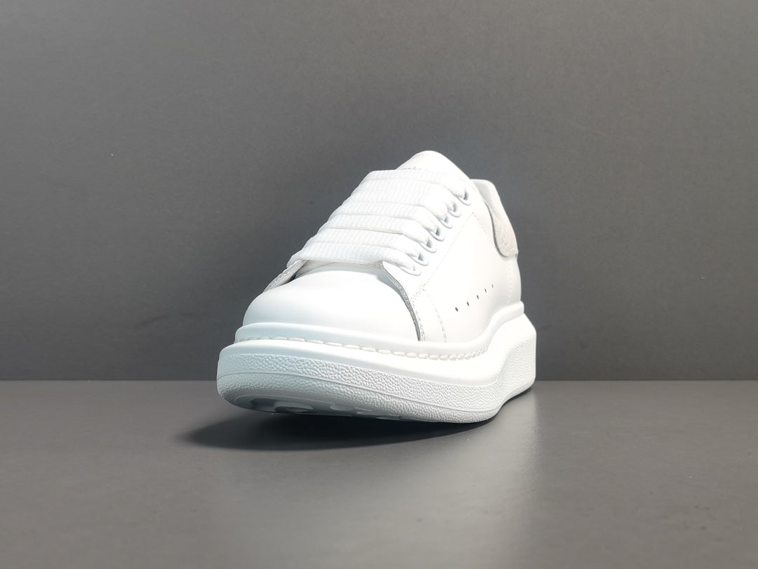 ALEXANDER MCQUEEN SNEAKERS x WHITE VANILLA