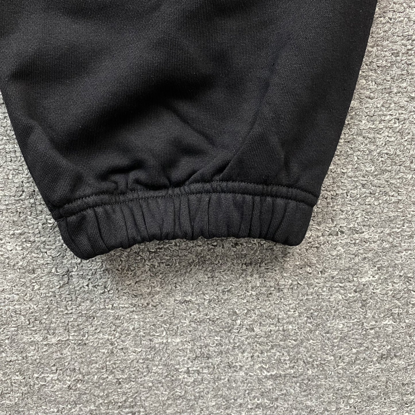 DENIM TEARS COTTON WREATH SWEATPANTS MONOCHROME BLACK