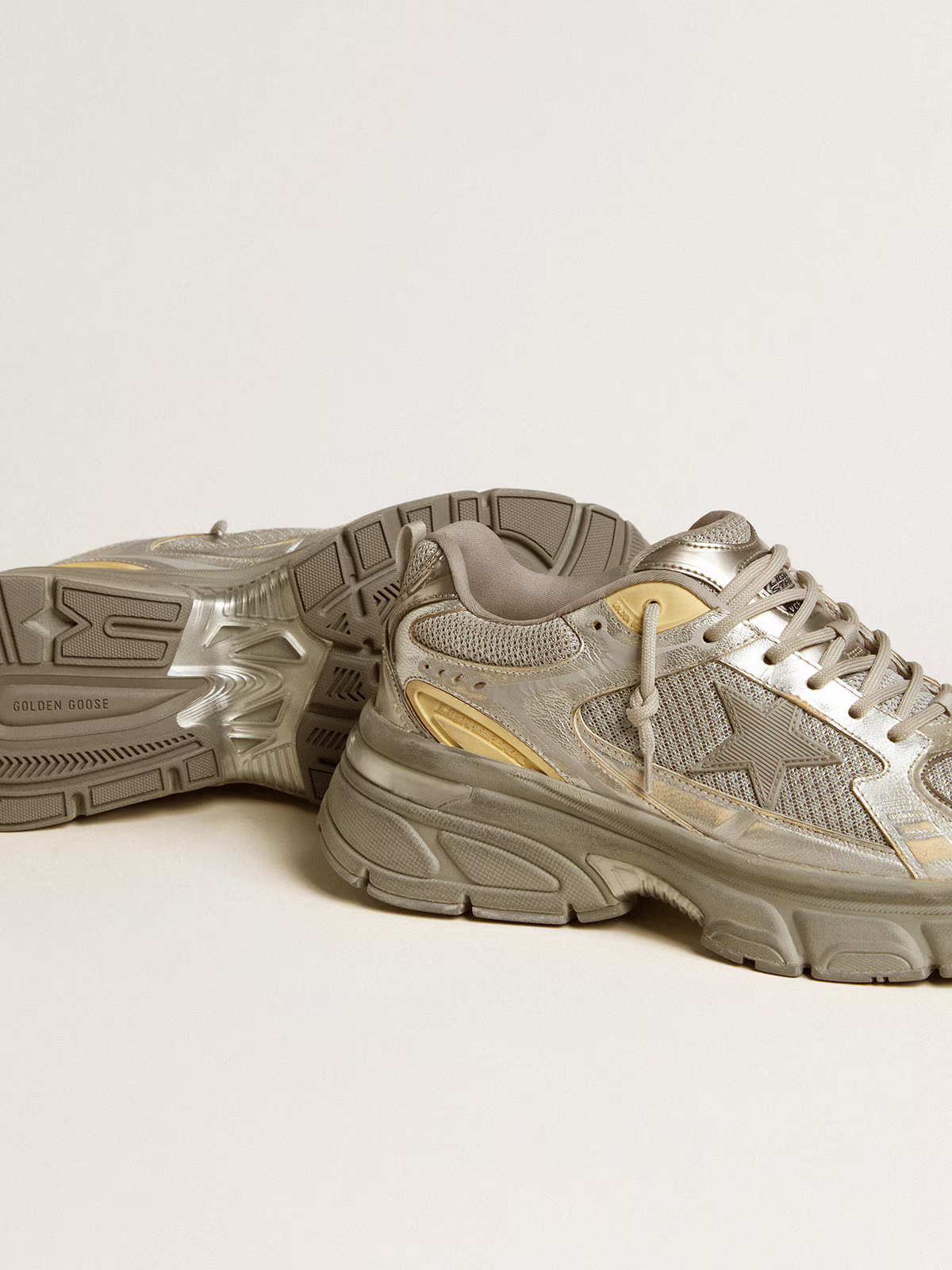 Golden Goose Running Sole – Metallic Gold