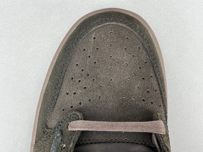 JORDAN 1 RETRO LOW OG SP x TRAVIS SCOTT VELVET BROWN