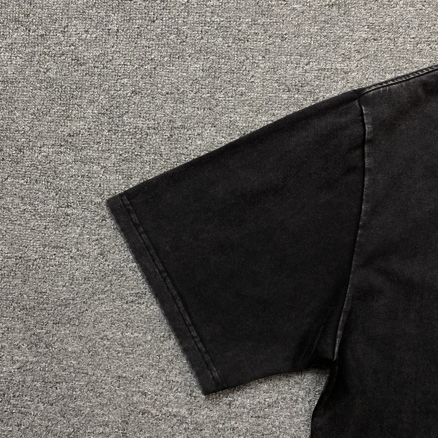 LEBRON JAMES VINTAGE GRAPHIC TEE DARK GREY