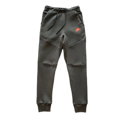 NIKE TECH FLEECE PANTS x BLACK/DARK SMOKE GREY