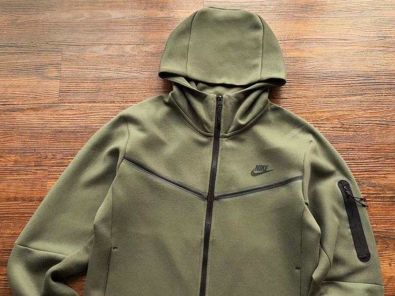NIKE TECH FLEECE HOODIE x ARMY GREEN