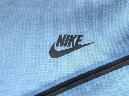 NIKE TECH FLEECE HOODIE x LIGHT BLUE