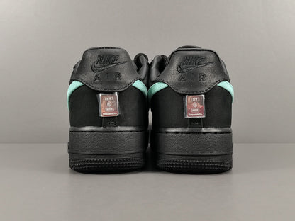 NIKE AIR FORCE 1 x TIFFANY & CO.1837