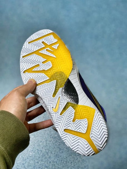 NIKE KOBE 4 x UNDEFEATED LOS ANGELES LAKERS